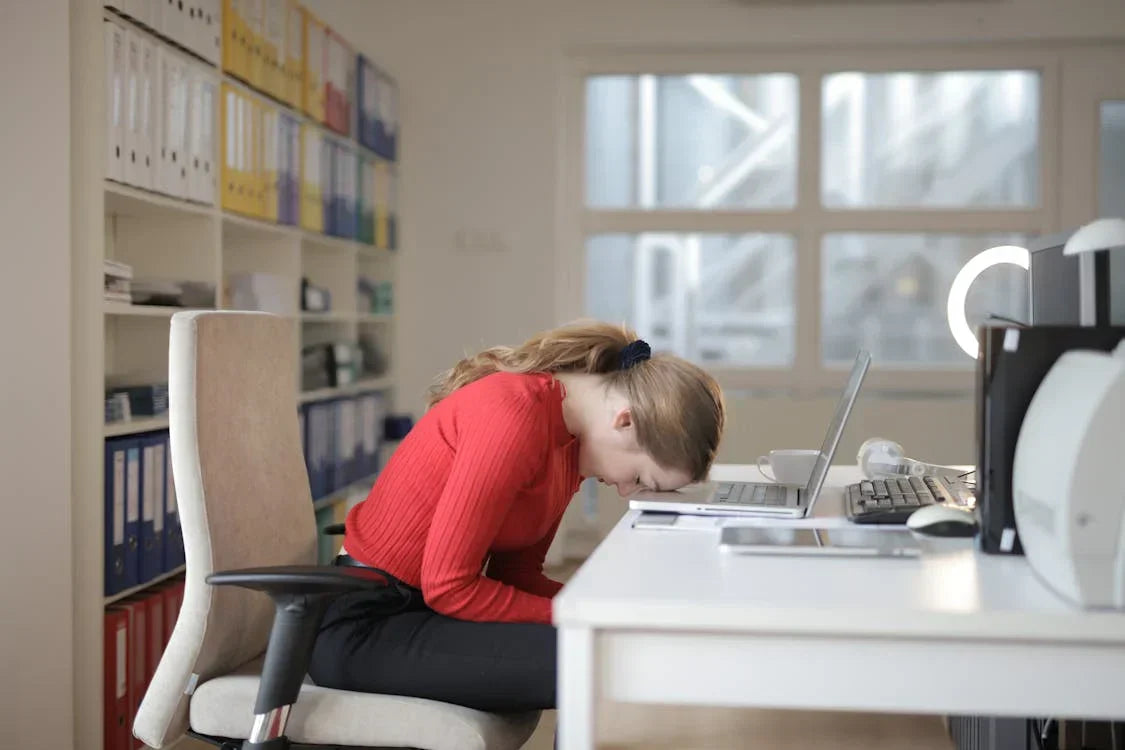 Wat doet een zit-sta bureau met je productiviteit?